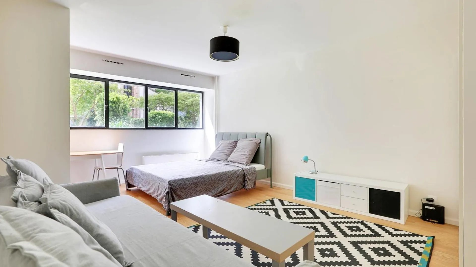 Luxembourg - Pantheon Charming Apartment Paris France